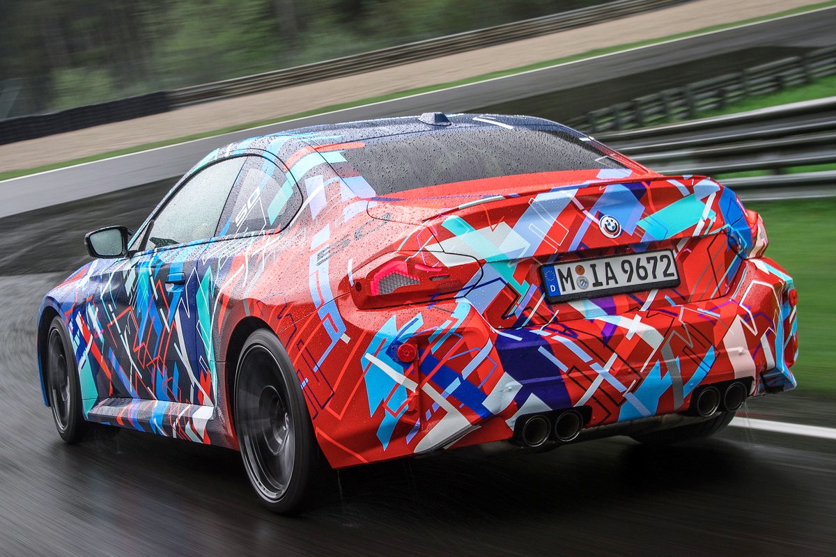 The new sports coupe BMW M2 will receive a 460-horsepower engine