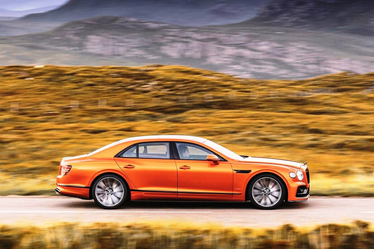 The new super-sedan Bentley Flying Spur Speed - the last of the W12 tribe?