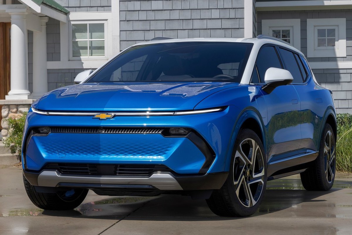 Chevrolet Equinox EV electric crossover: from $30,000, starting in 2023