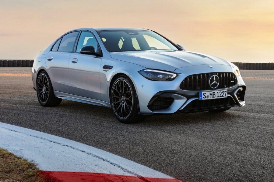 The new Mercedes C63 AMG: now it's a 680-horsepower 4-cylinder PHEV hybrid