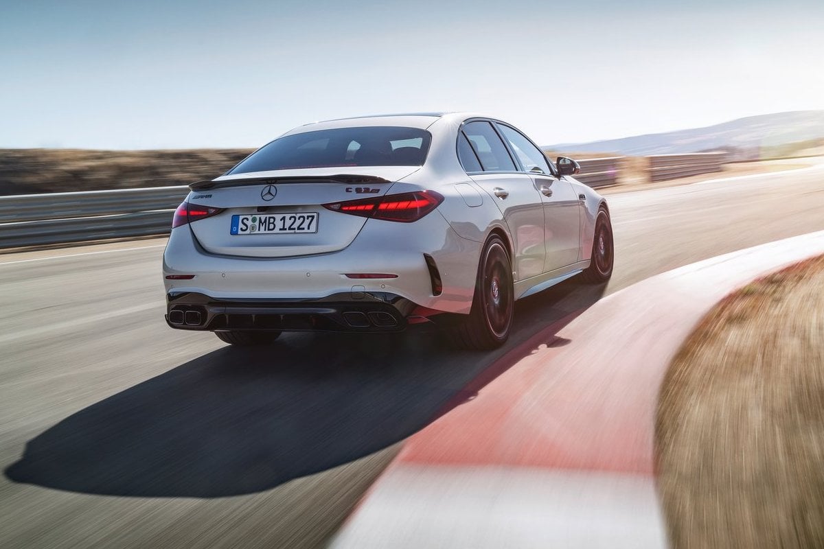 The new Mercedes C63 AMG: now it's a 680-horsepower 4-cylinder PHEV hybrid