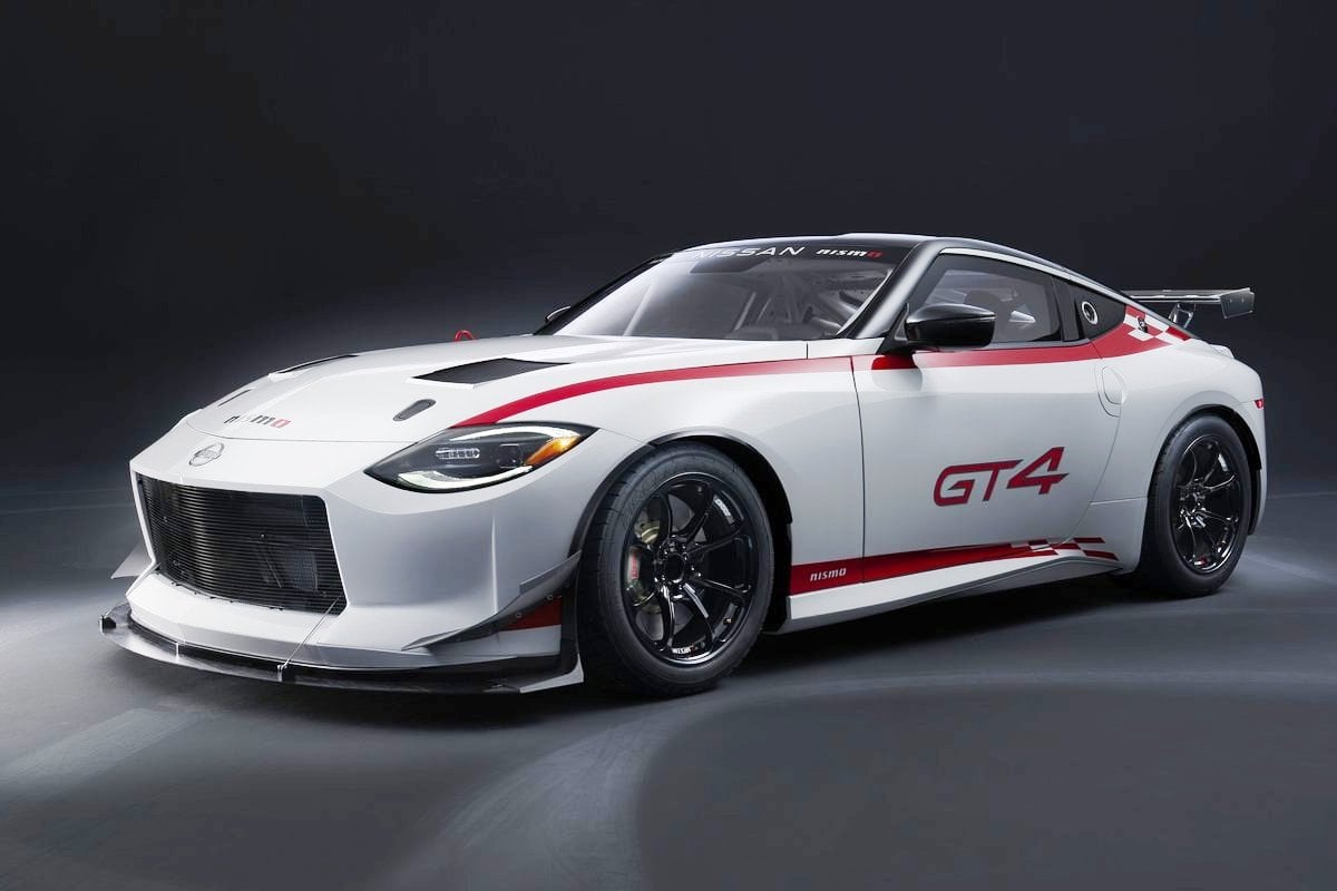 Nissan Z GT4 racing car: it's classical