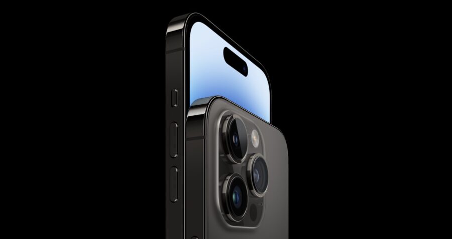 iPhone 14 Pro Max проти Samsung Galaxy S22 Ultra — як виглядають поряд найзапекліші конкуренти серед флагманських смартфонів