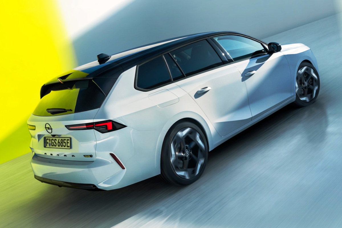 «Підігріта» новинка Opel Astra GSe: хетчбек або універсал, що має 225 к.с. під капотом