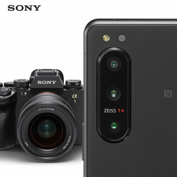 Sony представила новий смартфон Xperia 5 IV, який переважно має оновлення в можливостях камер