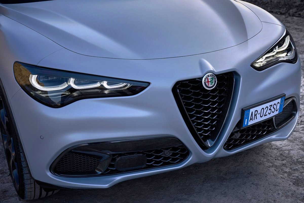 Оновлення для Alfa Romeo Giulia та Alfa Romeo Stelvio: нові фари, нові версії