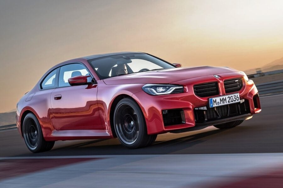 New sports coupe BMW M2: rear-wheel drive, mechanical transmission, proprietary design