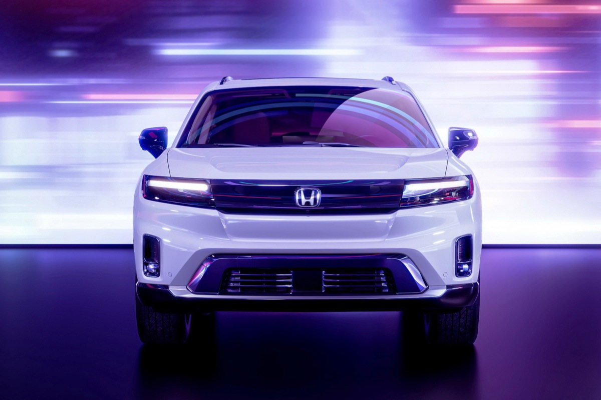 Honda Prologue - a large electric crossover - is presented