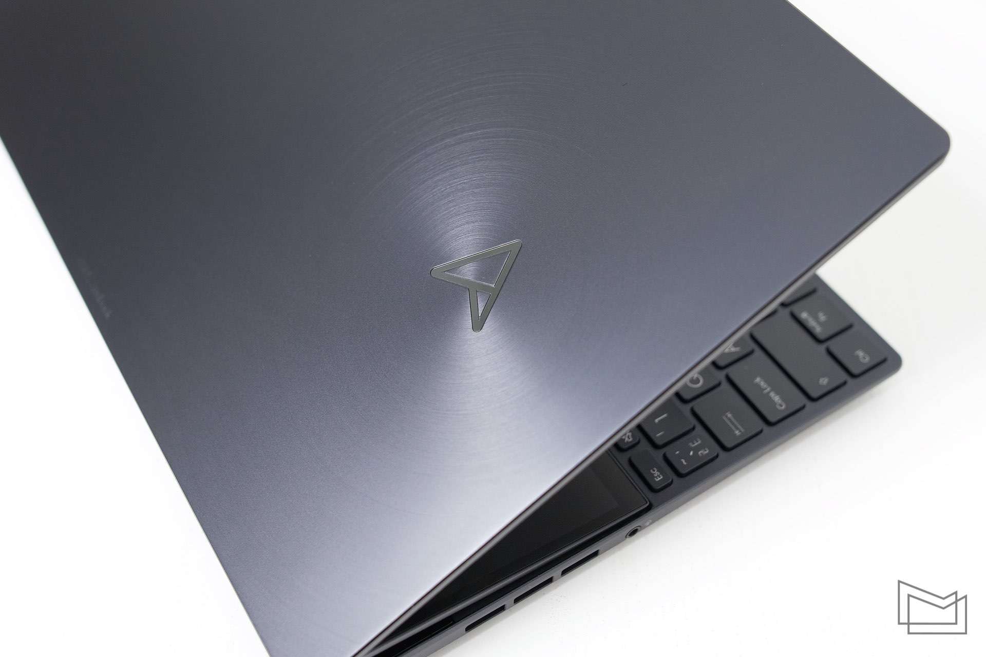 Zenbook Pro 14 Duo OLED (UX8402) - ASUS dual-screen laptop review