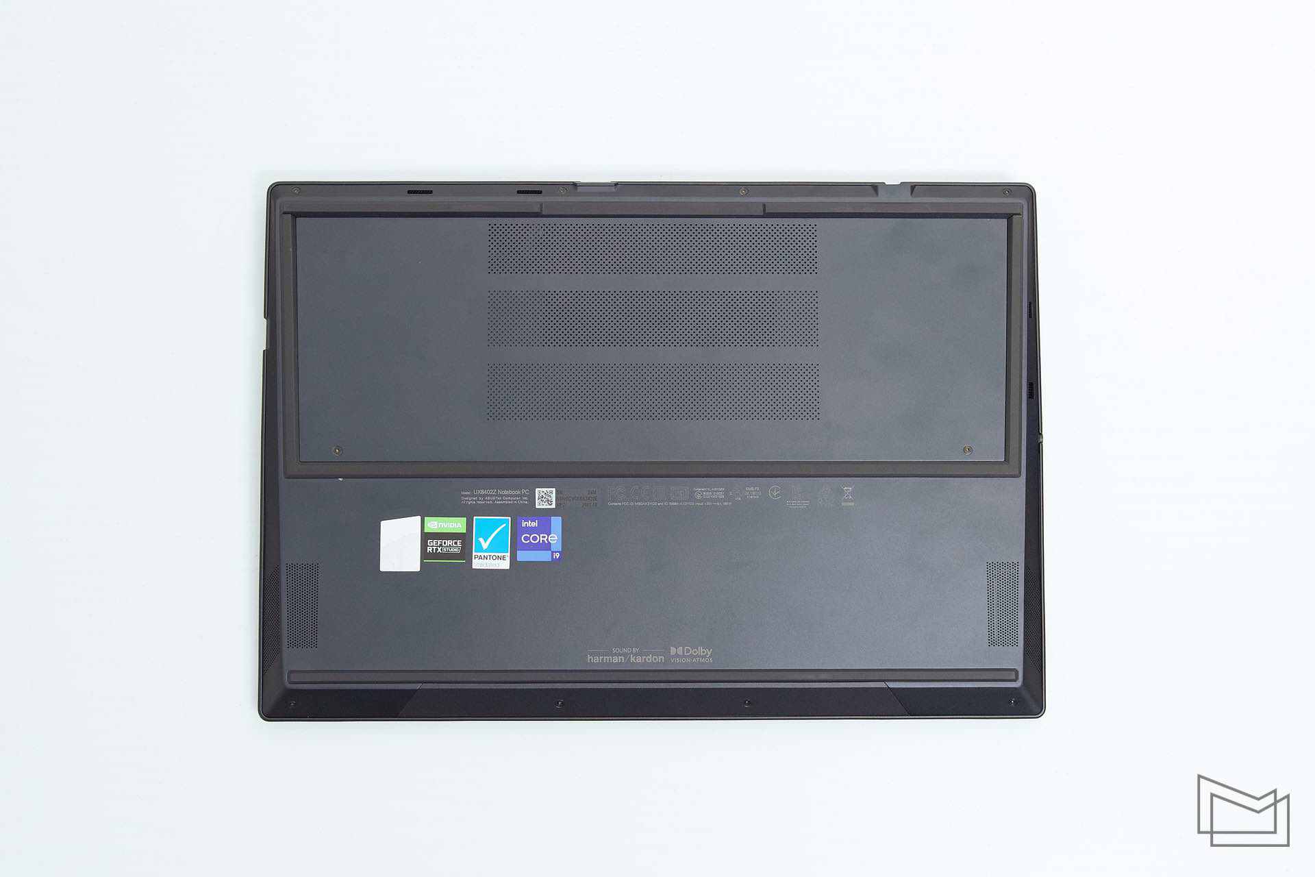 Zenbook Pro 14 Duo OLED (UX8402) – огляд ноутбука ASUS з двома екранами