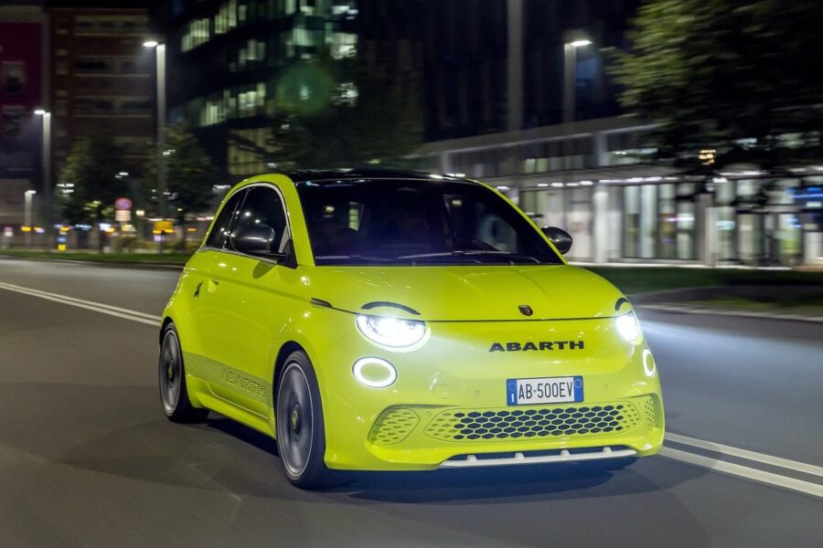 Electric “hot hatch” Abarth 500e: here is the debut!