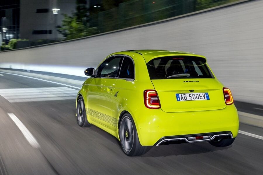 Electric "hot hatch" Abarth 500e: here is the debut!