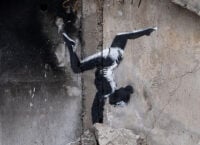 Графіті Бенксі з’явилося на стіні зруйнованого будинка у Бородянці