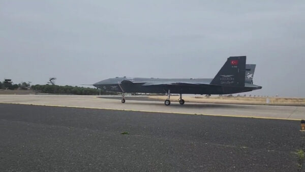 Baykar Bayraktar Kızılelma UAV Prototype Took To The Runway For The ...