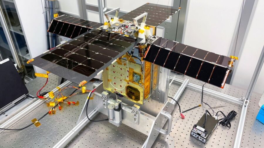 «Там, де ніхто ще не шукав»: Зонд NASA шукатиме воду на Місяці
