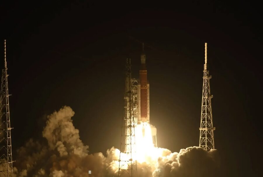 NASA вдалося запустити ракету SLS з місією Artemis-1 до Місяця