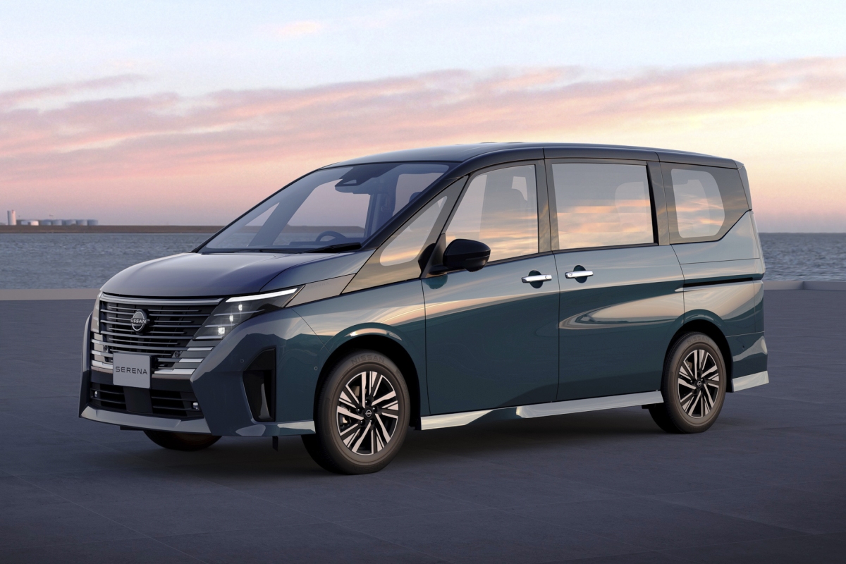 The debut of the new minivan Nissan Serena: "smart" autopilot and a 1.4-liter hybrid