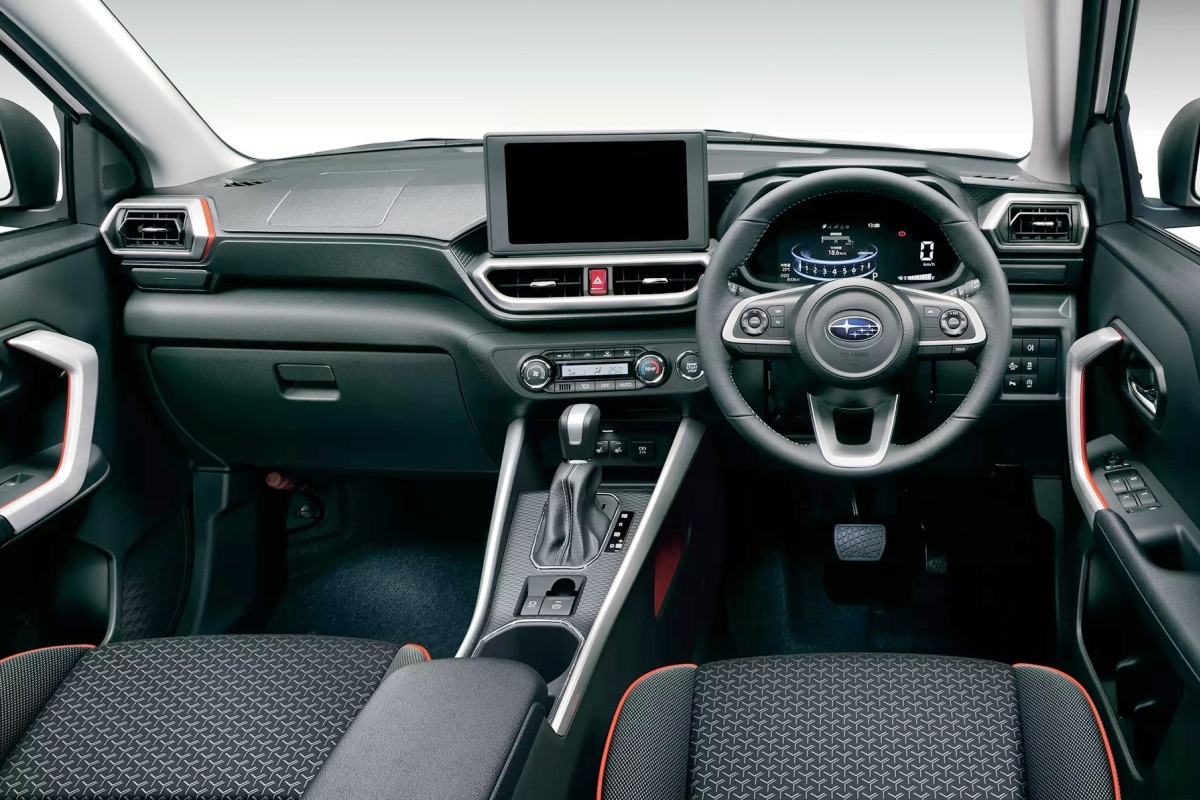 Новий доступний кросовер Subaru Rex – з переднім приводом та варіатором