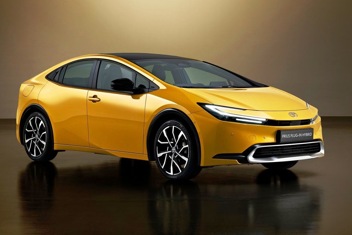 Дебют нового гібрида Toyota Prius: більше дизайну, більше потужності