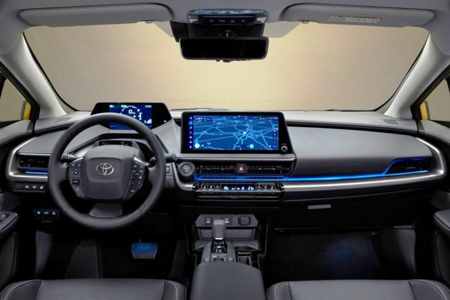 New Toyota Prius hybrid debut: better design, more power