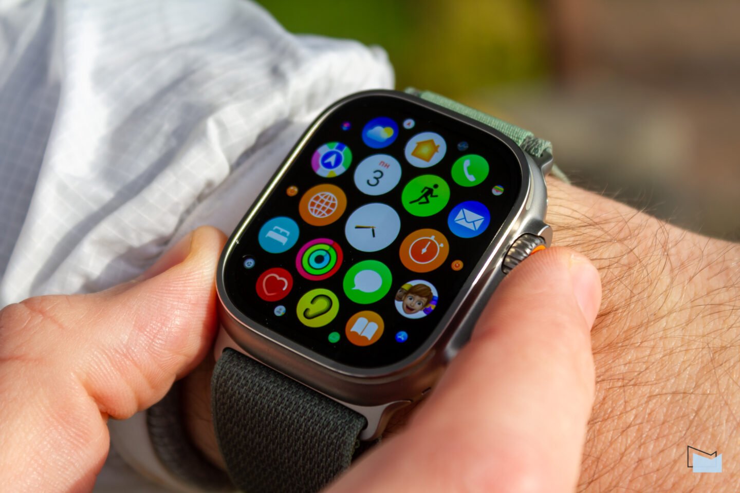 Apple Watch could have worked with Android, but the iPhone got in the way