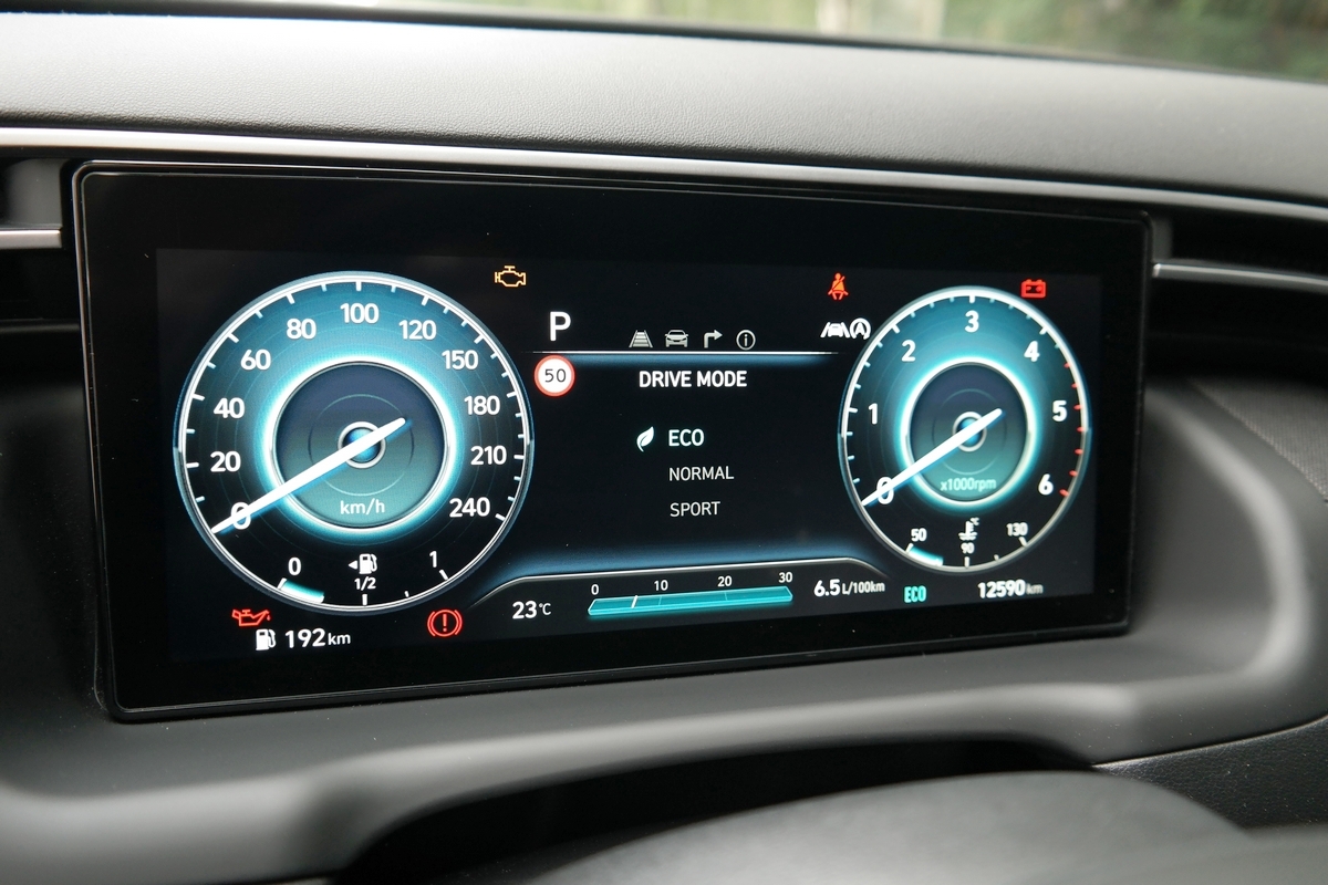 Тест-драйв автомобіля Hyundai Tucson diesel: ідеал для тих, хто не поспішає