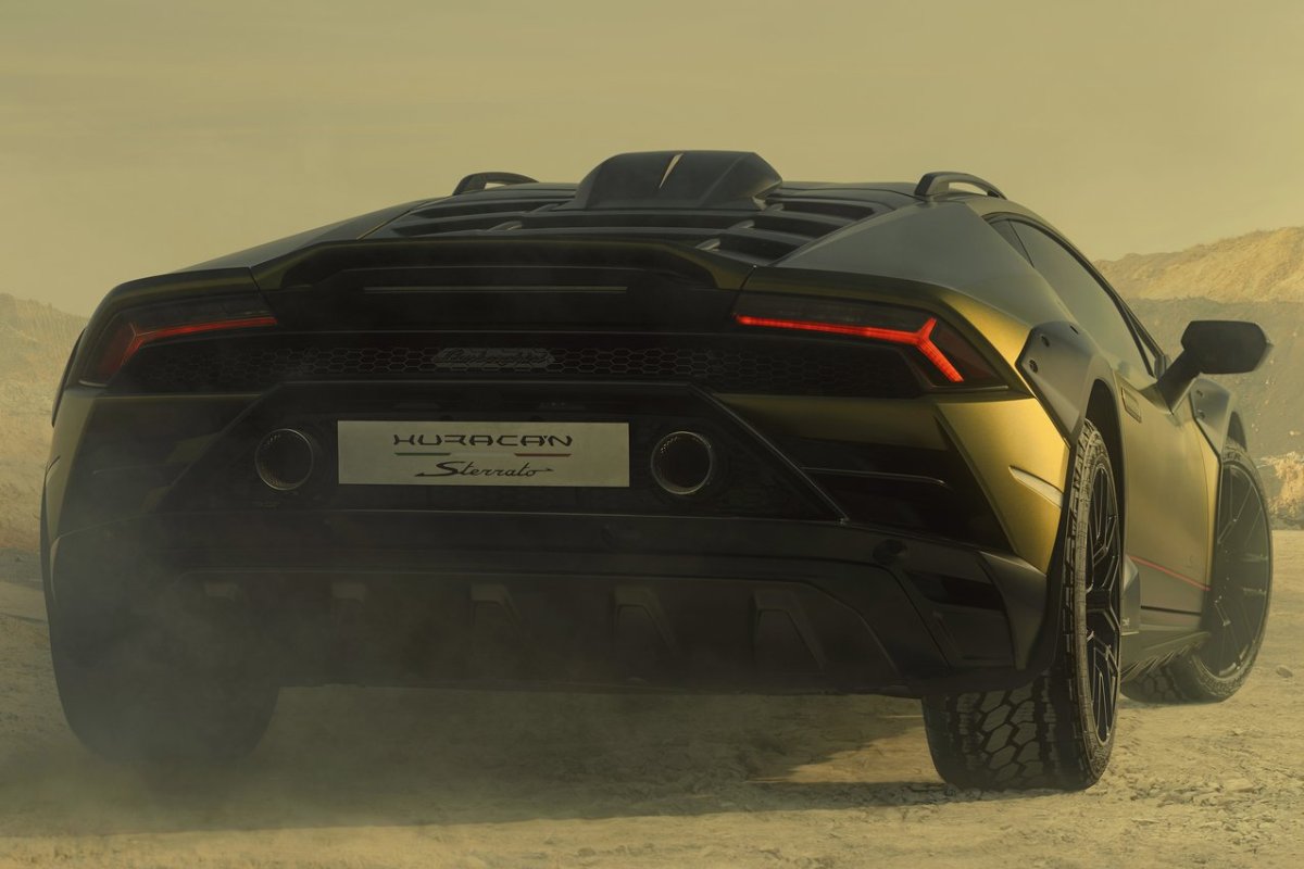 Представлено Lamborghini Huracan Sterrato: суперкар для бездоріжжя