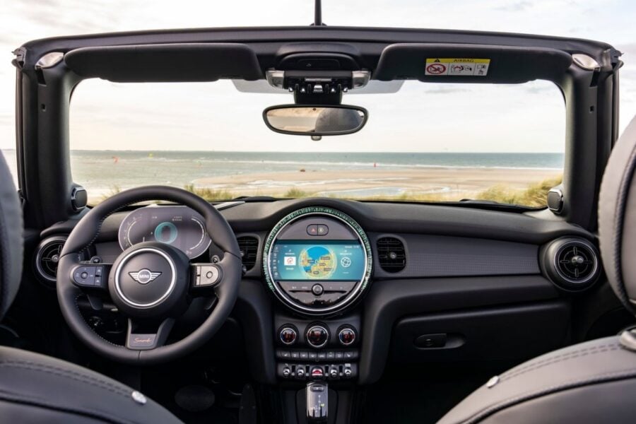 Спец-версія MINI Cooper S Convertible Seaside Edition: на честь ювілею «кабріо»