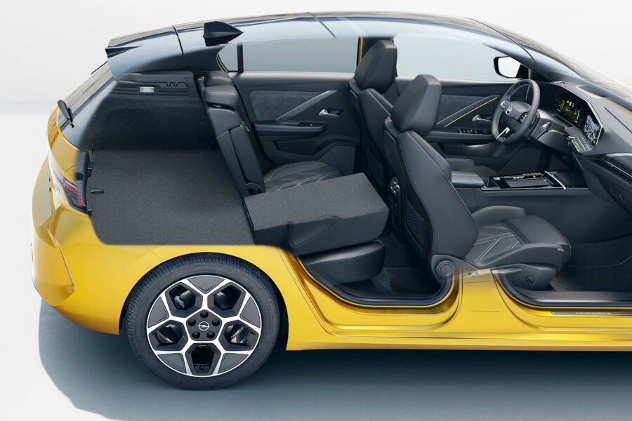Все про Opel Astra в Україні: техніка, комплектації, суперники – та ціна «менше 1 млн грн»