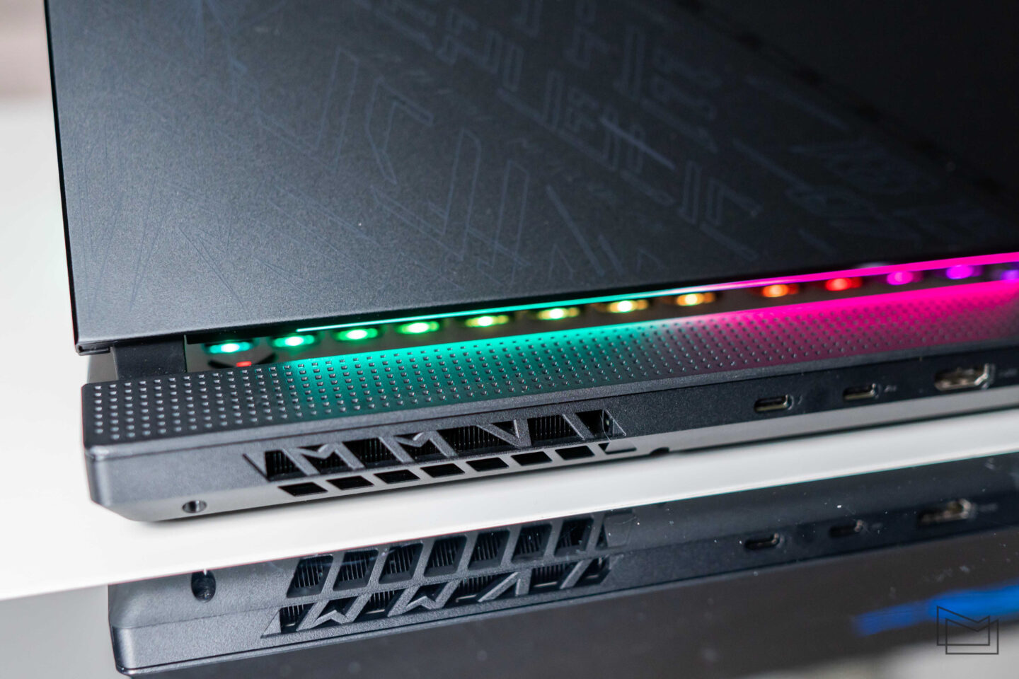 Навіщо ноутбуку ультрафіолетовий ліхтарик: огляд ігрового «звіра» ROG Strix SCAR 17 SE від ASUS