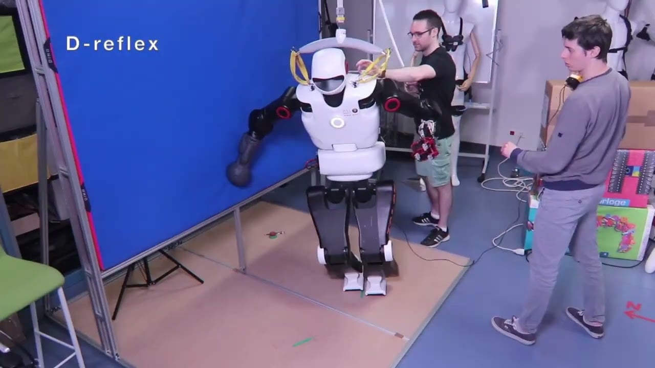 Researchers teach robots to lean on the walls to avoid falling