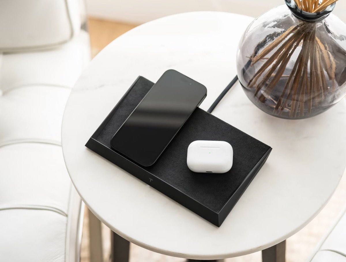 Tesla released a wireless charger for smartphones for… $300