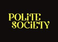 До світового прокату готується «Ввічливе суспільство» / Polite Society – британська комедія з індійським фльором (трейлер)