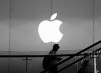 Apple продовжує покращувати свої сервіси, які мають посилити її позиції проти Google — Financial Times