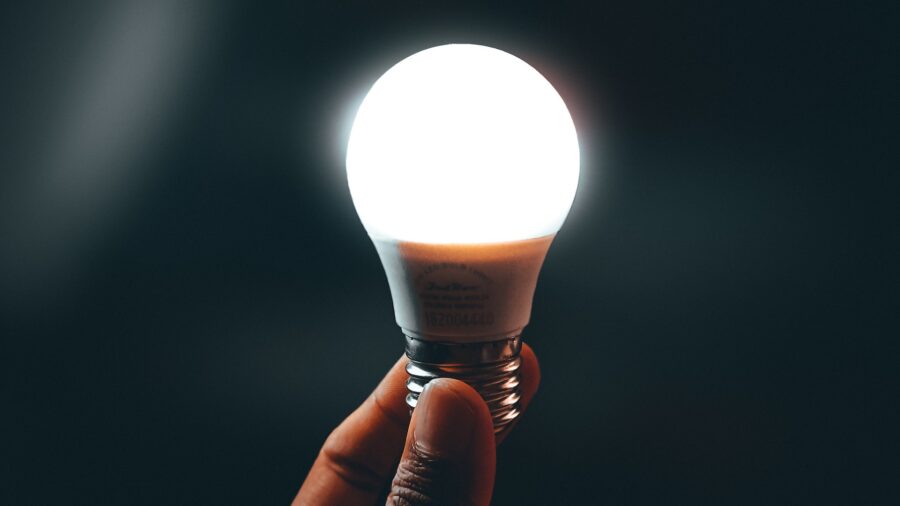Застосунок Дія допоможе обміняти лампи розжарювання на LED