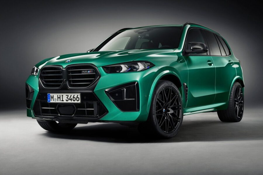 The updated supercrossovers BMW X5 M and BMW X6 M received their proprietary design