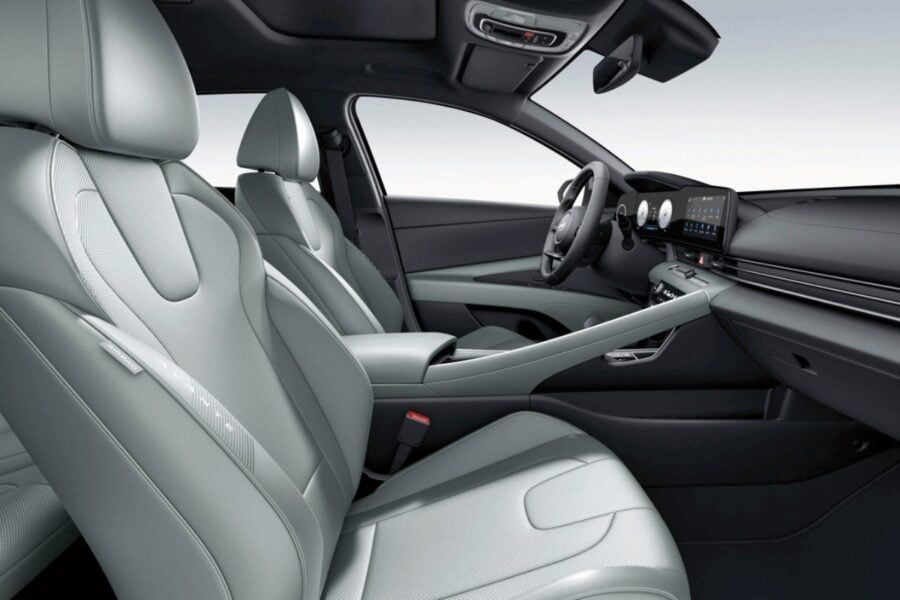 Update for Hyundai Elantra (Avante): new "face" and unchanged interior