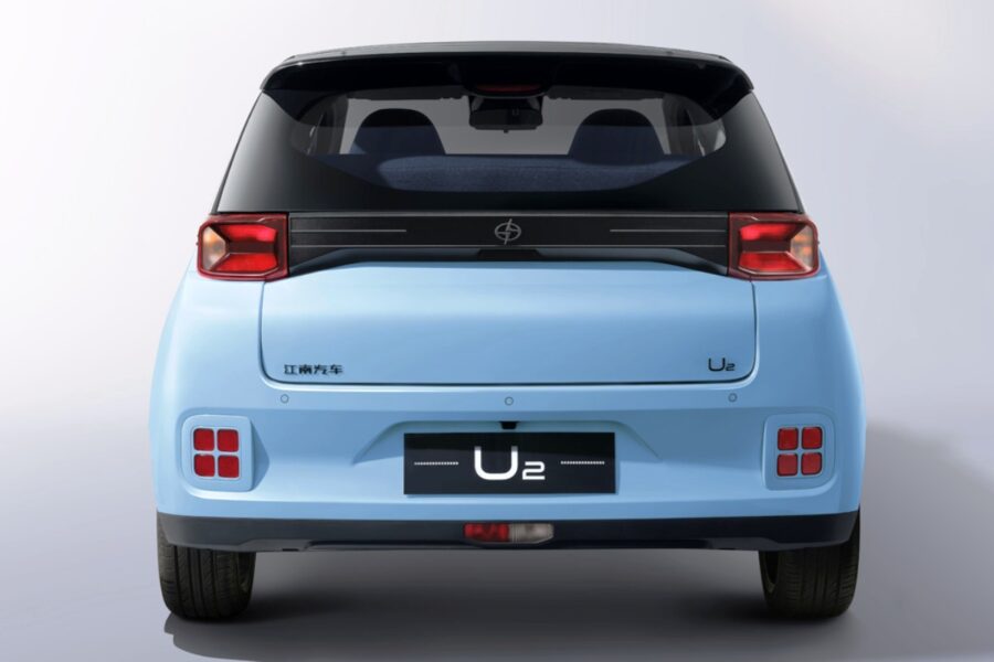 Affordable Chinese electric car Jiangnan U2 - only for $8.5-14.5 thousand.
