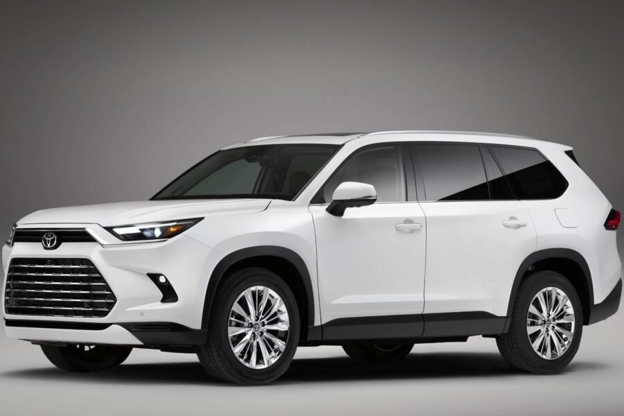 Toyota Grand Highlander was introduced: even more space!