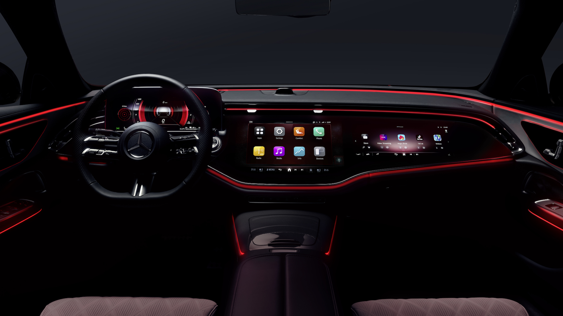 With TikTok and Zoom Mercedes showed the changes in the interior of