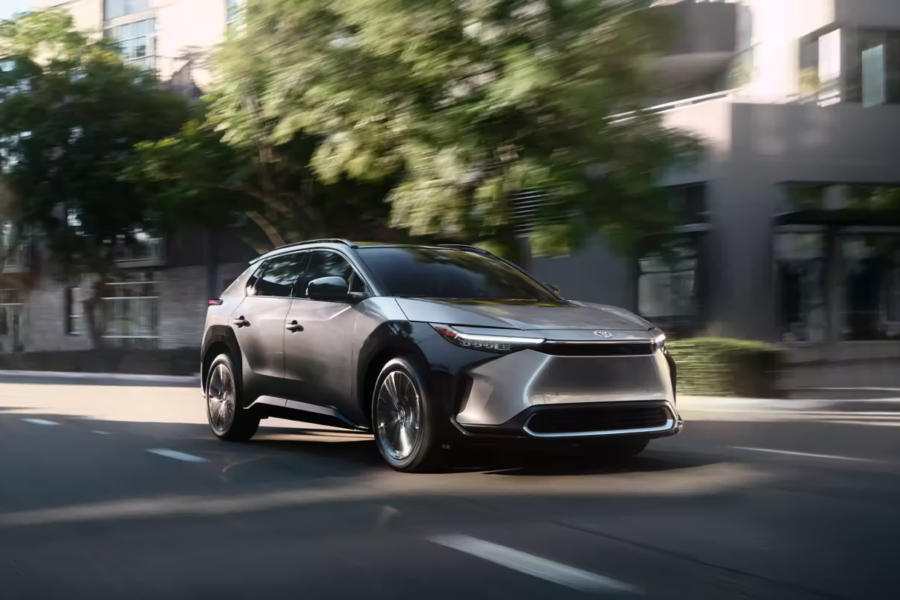Toyota випустить електрокари "наступного покоління" під брендом Lexus
