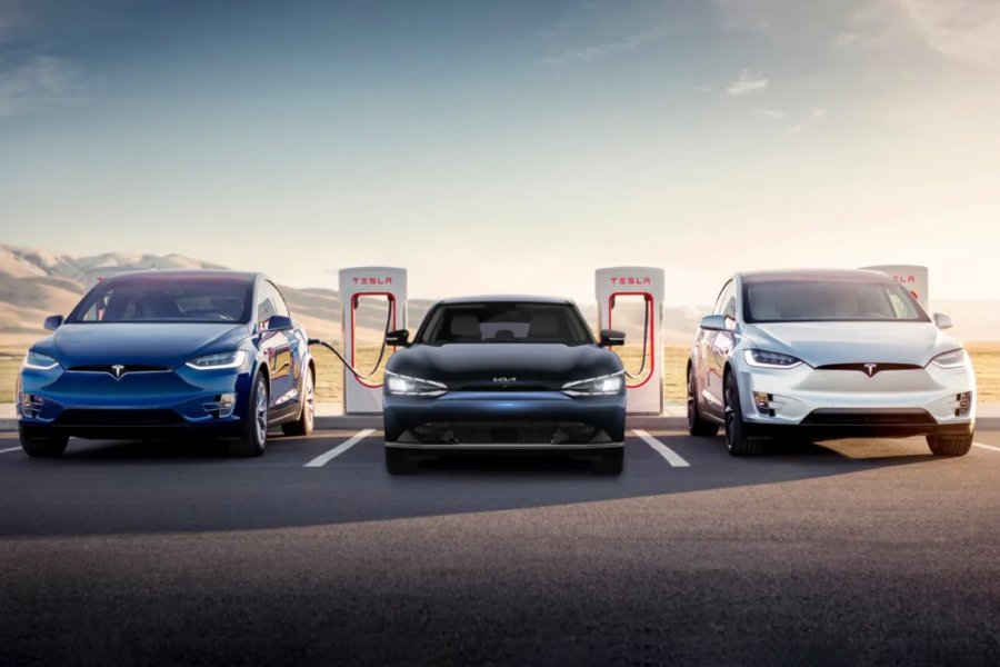 Tesla will make available 7,500 of its charging stations in the US for electric cars of other brands