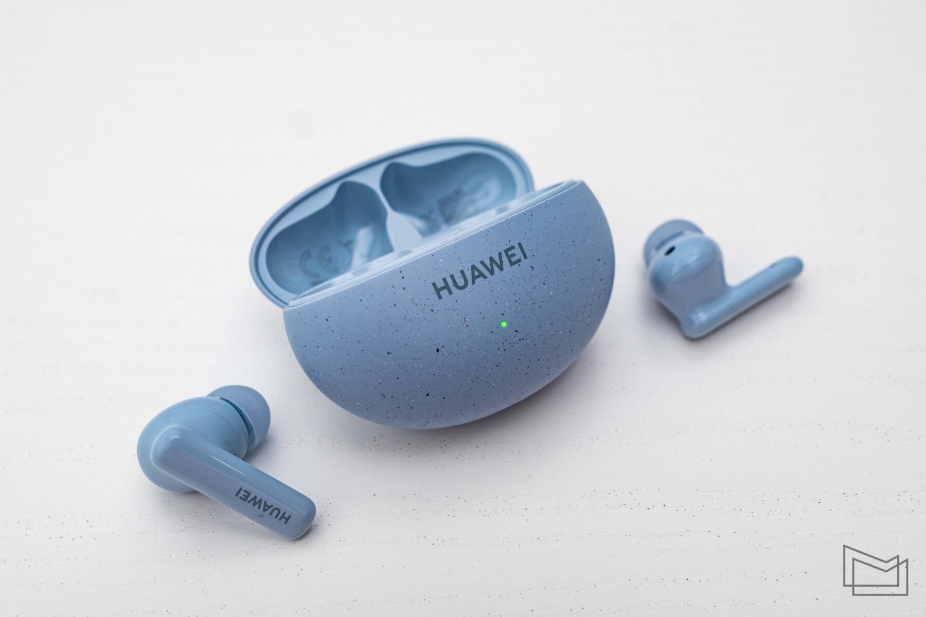 Huawei FreeBuds 5i Wireless Earbuds Review • Mezha.Media