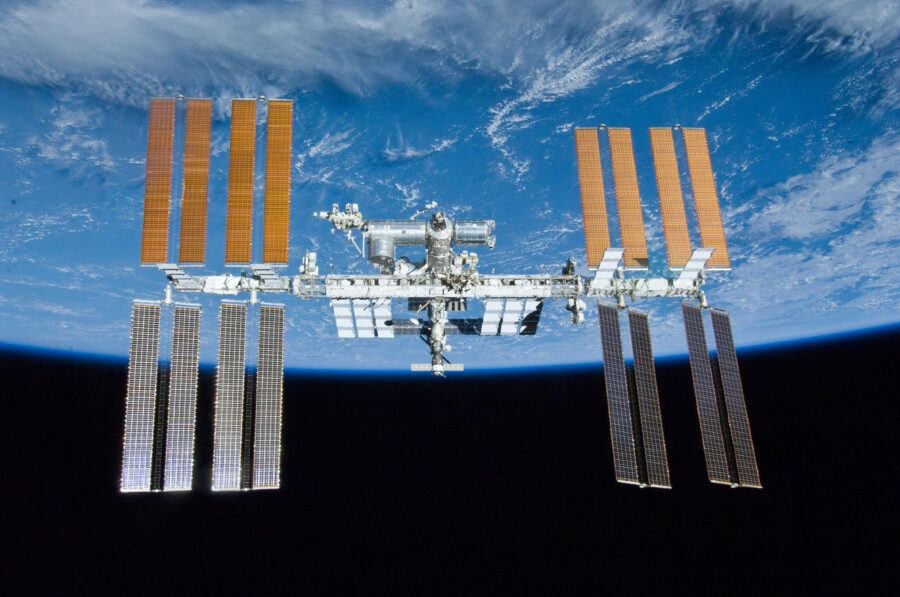 NASA plans to spend about $1 billion to remove the ISS from orbit