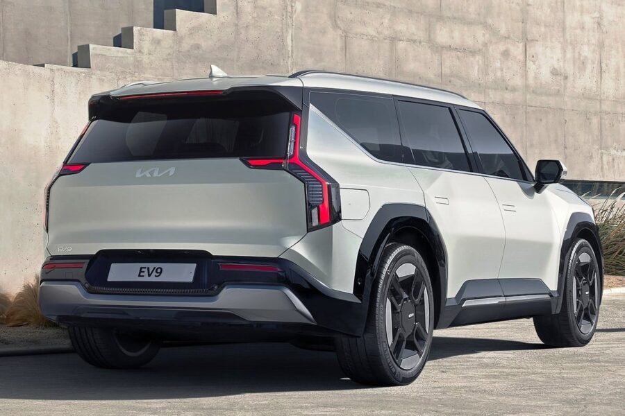 Electric KIA EV9 SUV: the first official photos from the outside and inside