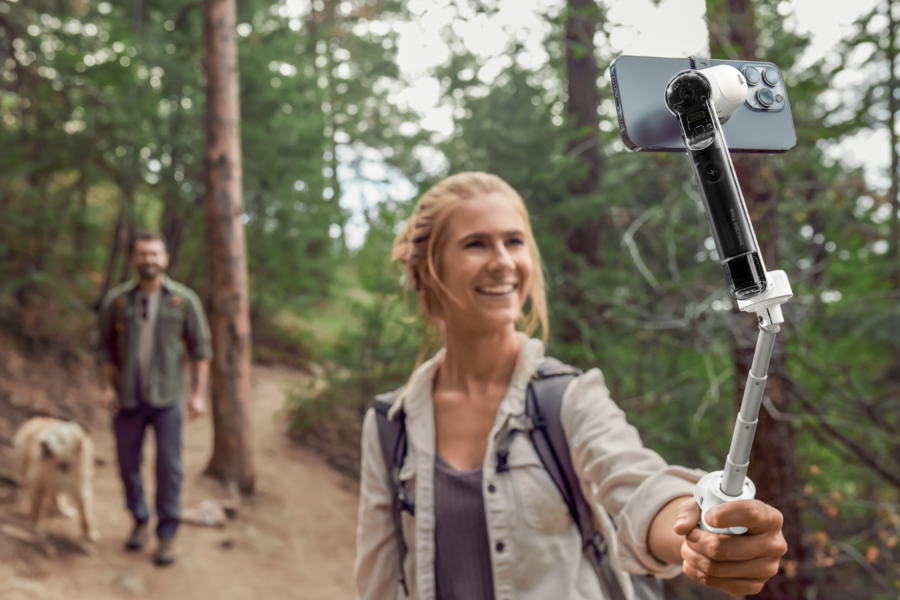 Insta360 introduced a new smartphone stabilizer, Flow