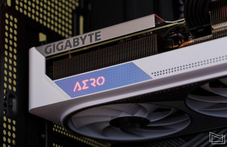 GIGABYTE GeForce RTX 4070 Ti AERO OC 12G RGB