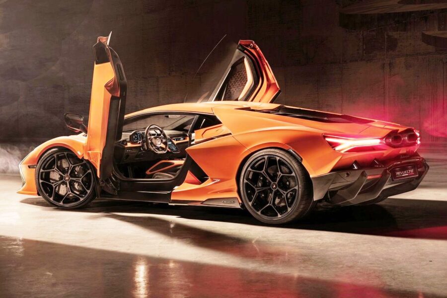 Dream car for the weekend: Lamborghini Revuelto supercar debut