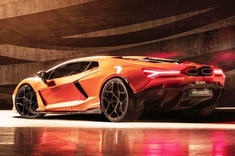 Dream car for the weekend: Lamborghini Revuelto supercar debut