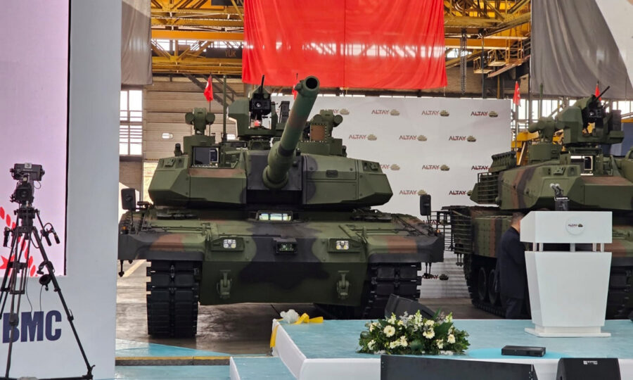 Армія Туреччини отримала перші танки Altay. Поки що лише два